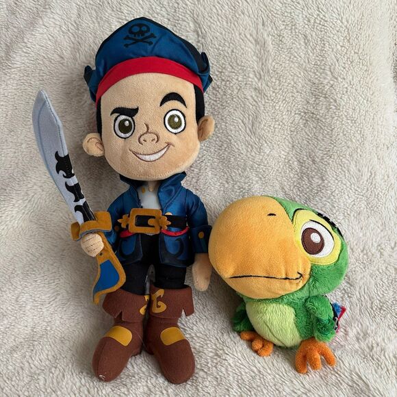Disney Store Jr. Jake Neverland Pirates Plush Lot of Two Captain Skully Bird Toy - Picture 1 of 8